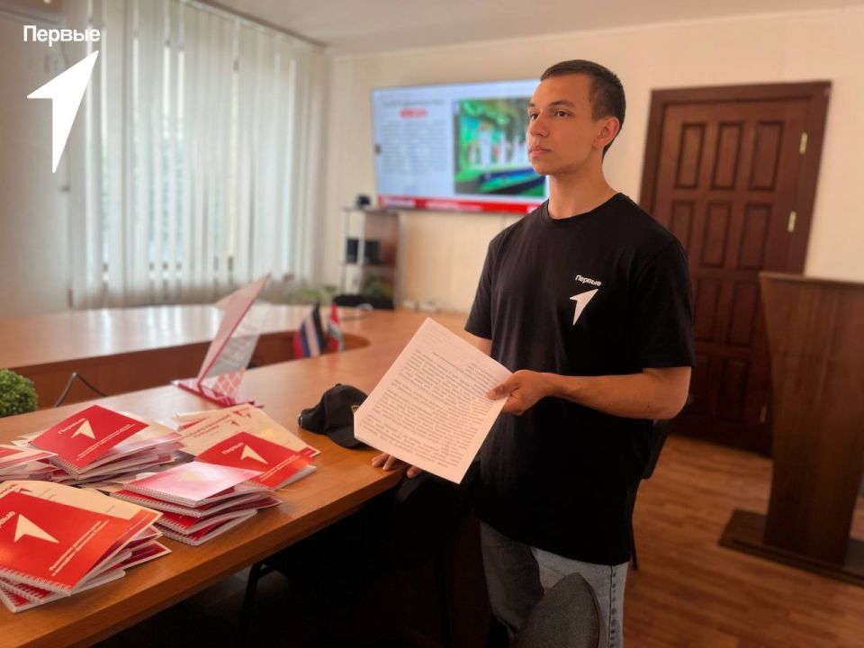 Завершим этот учебный год блистательно! Завершим этот учебный год блистательно!