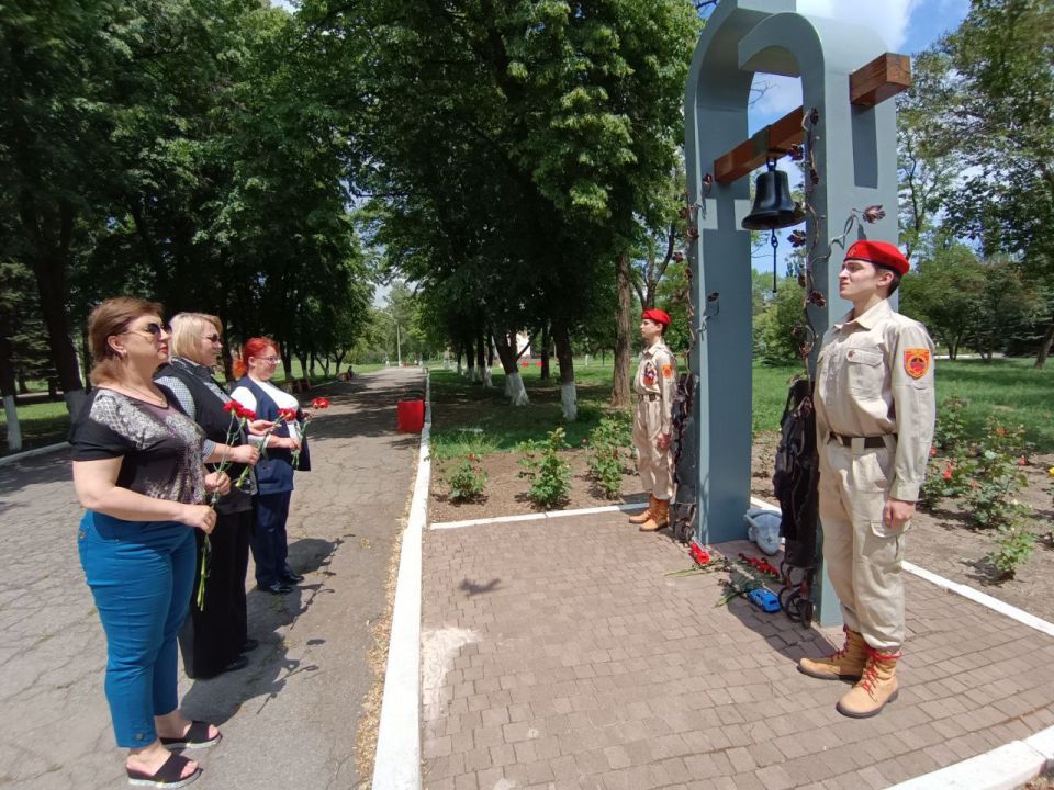 Их жизни забрала война: В Горловке прошла акция «Ангелы Донбасса» Их жизни забрала война: В Горловке прошла акция «Ангелы Донбасса»