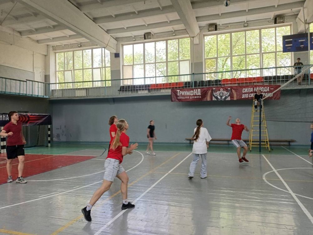 1 июня на базе СК Трубник РОО Народная Дружина провела Соревнование по волейболу среди НКО г.о. Харцызк, приуроченное ко Дню защиты детей 1 июня на базе СК Трубник РОО Народная Дружина провела Соревнование по волейболу среди НКО г.о. Харцызк, приуроченное ко Дню защиты детей
