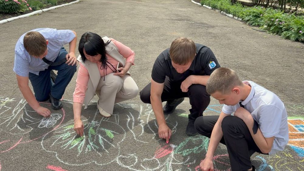 В Прохоровке при поддержке ямальцев прошёл яркий праздник ко Дню защиты детей В Прохоровке при поддержке ямальцев прошёл яркий праздник ко Дню защиты детей