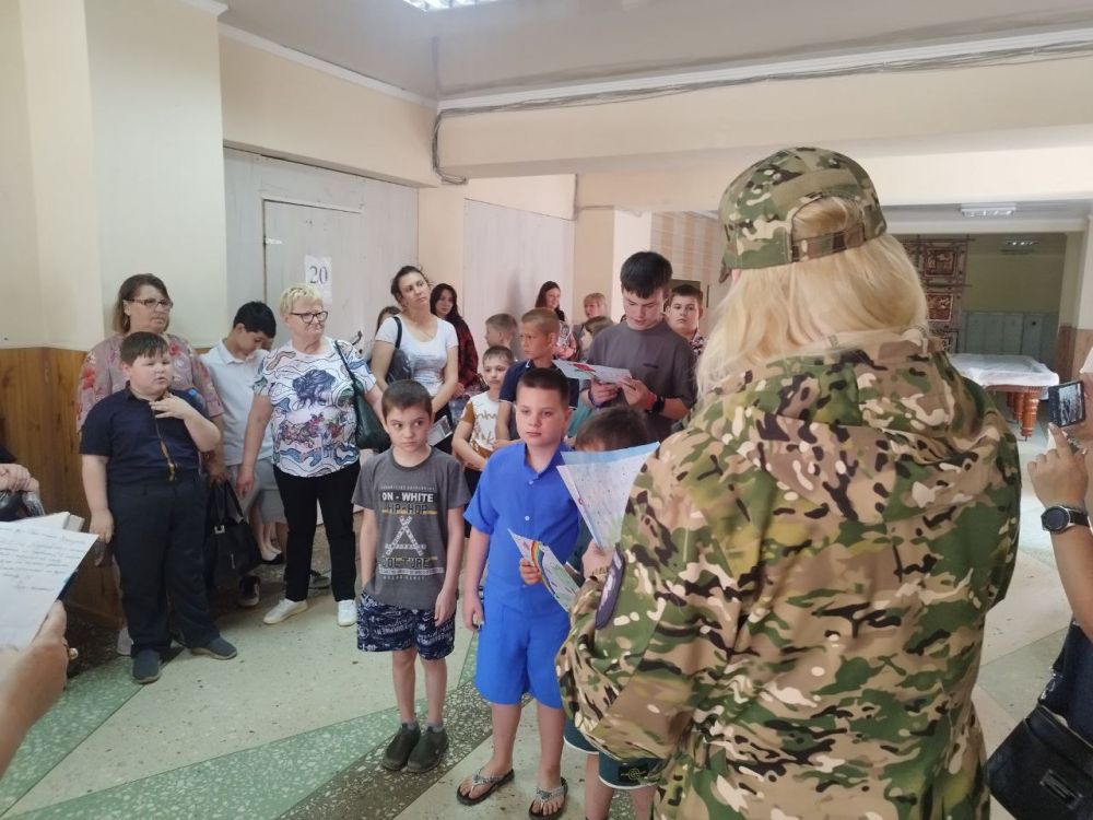 Поздравили детей погибших ополченцев с Днём защиты детей Поздравили детей погибших ополченцев с Днём защиты детей