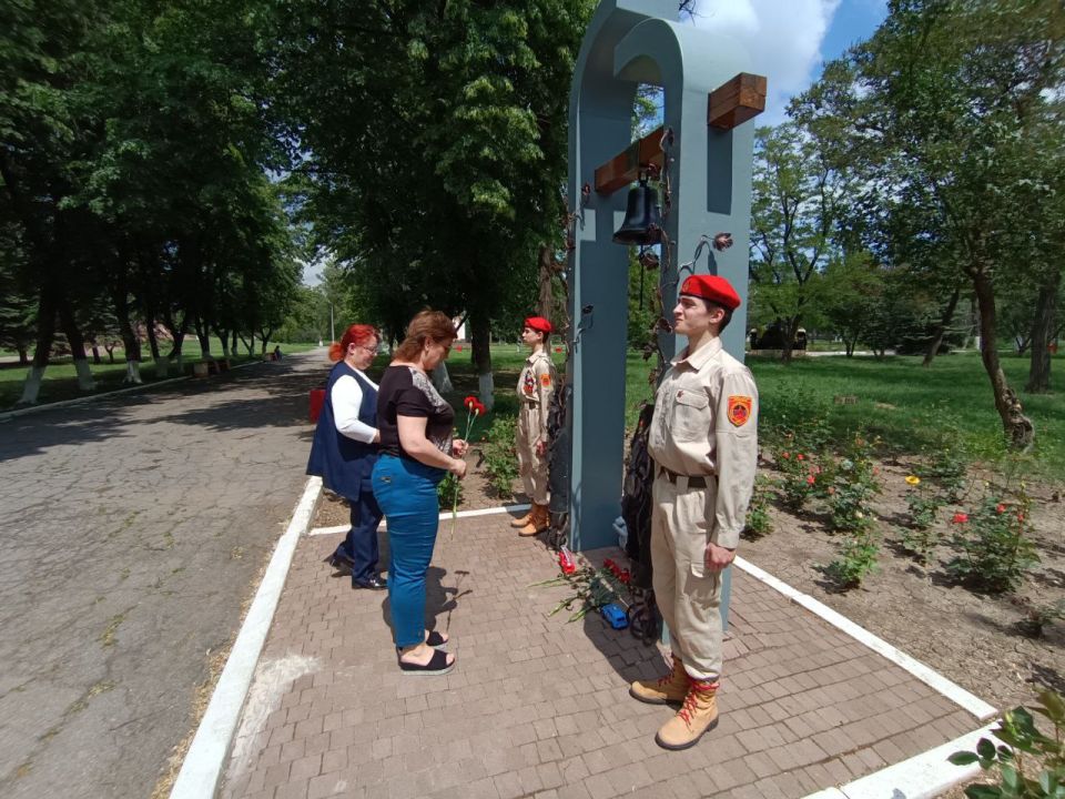 Их жизни забрала война: В Горловке прошла акция «Ангелы Донбасса» Их жизни забрала война: В Горловке прошла акция «Ангелы Донбасса»