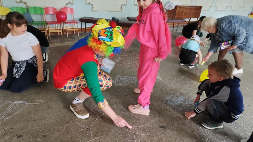 В рамках партийного проекта #КультураМалойРодины, 01.06.2025г. музей истории села Октябрьское совместно с СДК и библиотекой провели мероприятие, посвященное Дню Защиты детей В рамках партийного проекта #КультураМалойРодины, 01.06.2025г. музей истории села Октябрьское совместно с СДК и библиотекой провели мероприятие, посвященное Дню Защиты детей