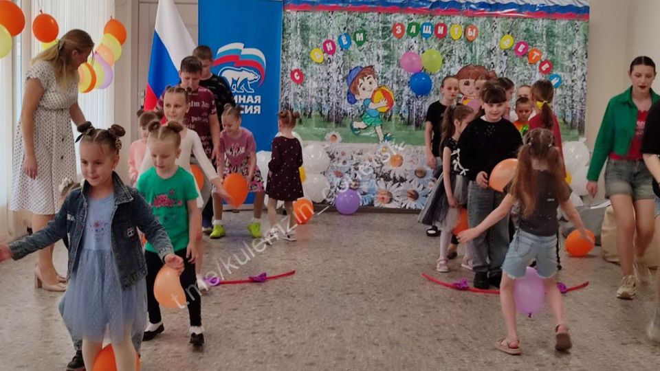 В клубе села Бирюки состоялось весёлое, яркое и душевное праздничное мероприятие, посвящённое Международному дню защиты детей! В клубе села Бирюки состоялось весёлое, яркое и душевное праздничное мероприятие, посвящённое Международному дню защиты детей!