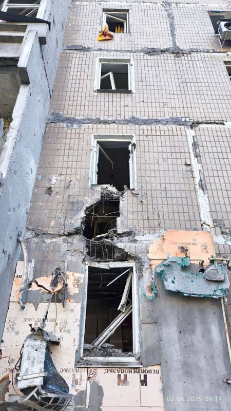 В ходе сегодняшнего обстрела Пантелеймоновки в ДНР вэсэушники использовали американскую РСЗО «Хаймарс» В ходе сегодняшнего обстрела Пантелеймоновки в ДНР вэсэушники использовали американскую РСЗО «Хаймарс»