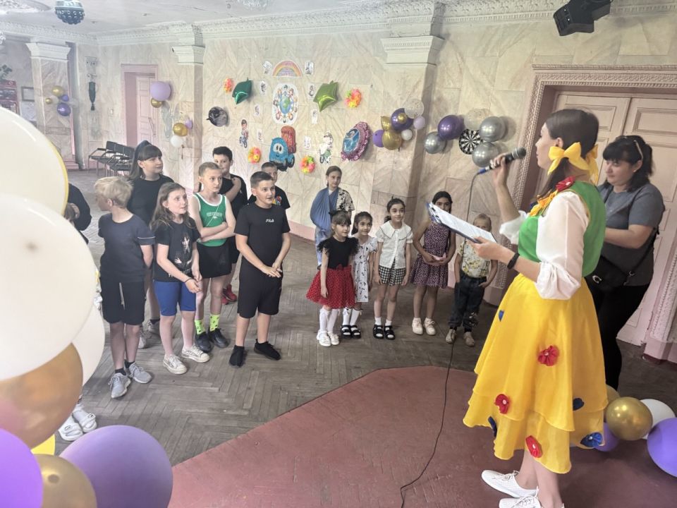 Николай Михайлов: В селе Новозарьевка состоялось мероприятие "Пусть расцветают детские улыбки" Николай Михайлов: В селе Новозарьевка состоялось мероприятие "Пусть расцветают детские улыбки"