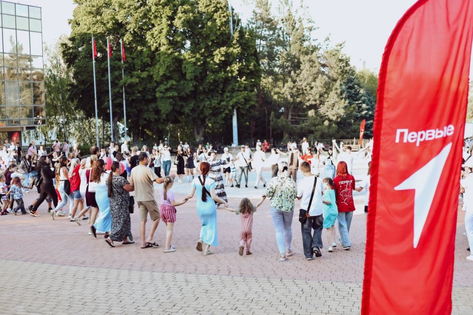 В День защиты детей вся Республика объединилась в «Хороводе Дружбы» В День защиты детей вся Республика объединилась в «Хороводе Дружбы»