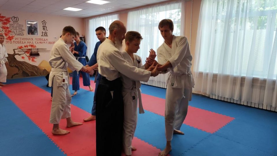 Сергей Желновач: В Центре детского и юношеского творчества городского округа Дебальцево в кружке «Клуб любителей Айкидо» прошла ежегодная аттестация Сергей Желновач: В Центре детского и юношеского творчества городского округа Дебальцево в кружке «Клуб любителей Айкидо» прошла ежегодная аттестация