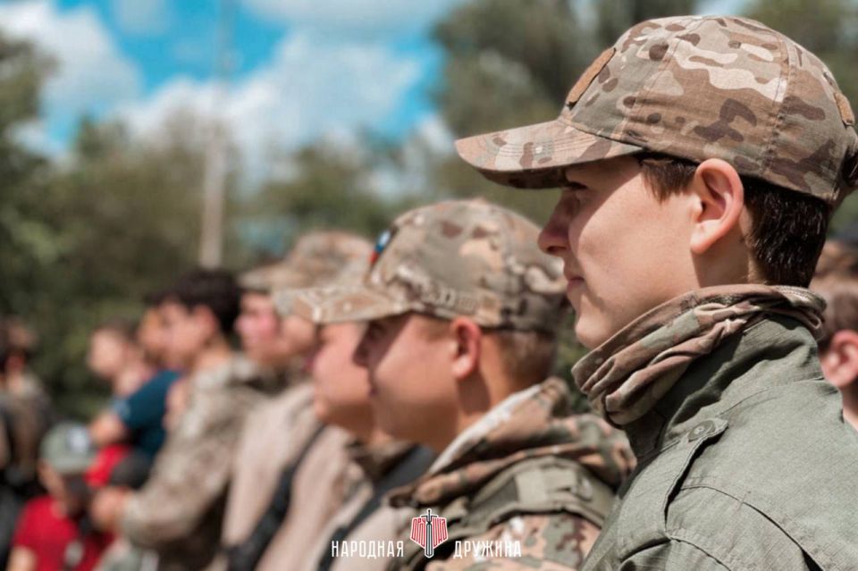 Молодежь в действии. Активисты Шахтерского штаба Народной Дружины организовали форум для молодежи, посвященный Дню защиты детей при поддержке Администрации Шахтерского м. о, а так же при поддержке Батальона им. Максима... Молодежь в действии. Активисты Шахтерского штаба Народной Дружины организовали форум для молодежи, посвященный Дню защиты детей при поддержке Администрации Шахтерского м. о, а так же при поддержке Батальона им. Максима...
