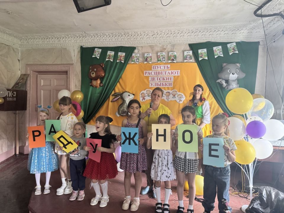 Николай Михайлов: В селе Новозарьевка состоялось мероприятие "Пусть расцветают детские улыбки" Николай Михайлов: В селе Новозарьевка состоялось мероприятие "Пусть расцветают детские улыбки"