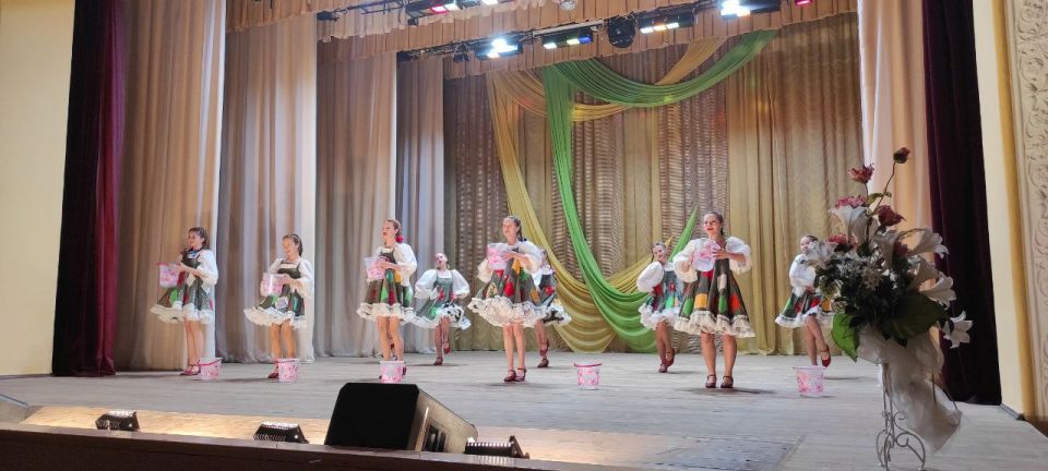 В Кировском внутригородском районе состоялся праздничный концерт «Звонкое лето – детства планета» посвященный Дню защиты детей В Кировском внутригородском районе состоялся праздничный концерт «Звонкое лето – детства планета» посвященный Дню защиты детей