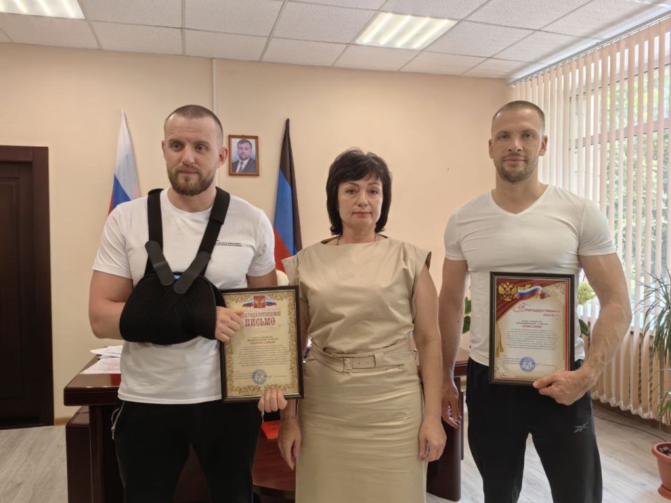 Наталья Великодная: Важные гости сегодня побывали в Тельмановском м.о. Предприниматели патриоты г. Москвы приехали познакомиться с нашим округом, а также привезли весомую помощь в виде оргтехники, которая необходима в... Наталья Великодная: Важные гости сегодня побывали в Тельмановском м.о. Предприниматели патриоты г. Москвы приехали познакомиться с нашим округом, а также привезли весомую помощь в виде оргтехники, которая необходима в...