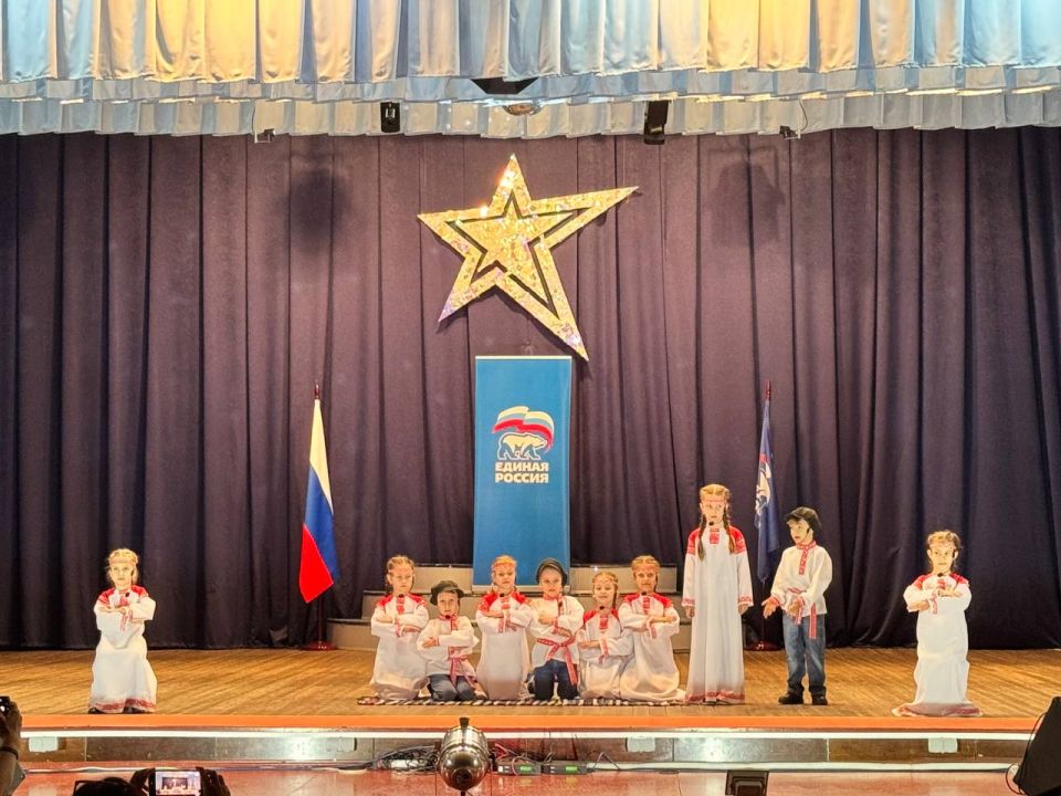 Елена Рязанцева: Все мы родом из детства.. В этом году Пролетарский район с особым энтузиазмом подготовился к одному из самых светлых и добрых праздников — Дню защиты детей. В преддверии праздника в районе было... Елена Рязанцева: Все мы родом из детства.. В этом году Пролетарский район с особым энтузиазмом подготовился к одному из самых светлых и добрых праздников — Дню защиты детей. В преддверии праздника в районе было...