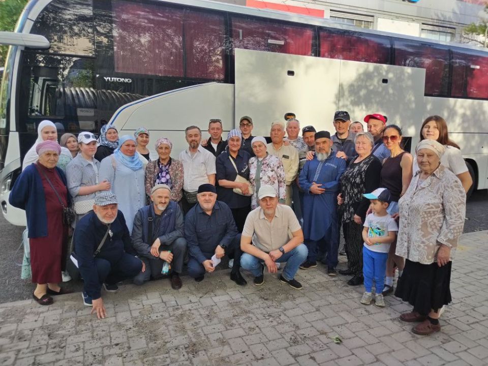 Паломники из Горловки отправились в священный хадж Паломники из Горловки отправились в священный хадж