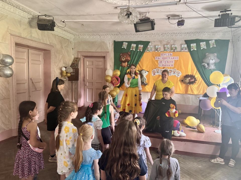 Николай Михайлов: В селе Новозарьевка состоялось мероприятие "Пусть расцветают детские улыбки" Николай Михайлов: В селе Новозарьевка состоялось мероприятие "Пусть расцветают детские улыбки"