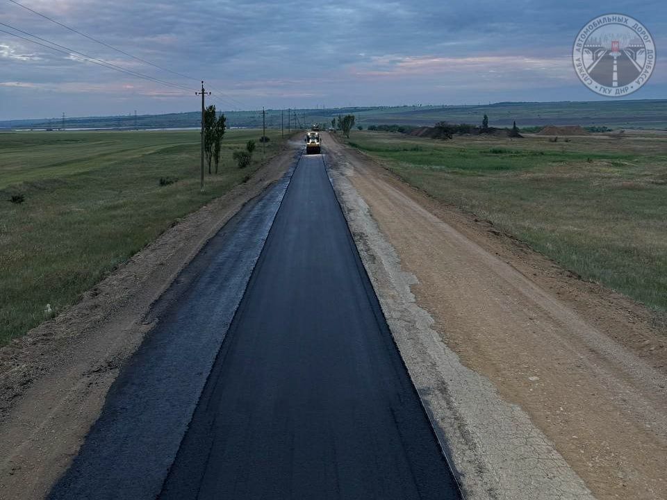 Продолжается ремонт участка 7 км автомобильной дороги Менчугово - /21К-09/ Продолжается ремонт участка 7 км автомобильной дороги Менчугово - /21К-09/