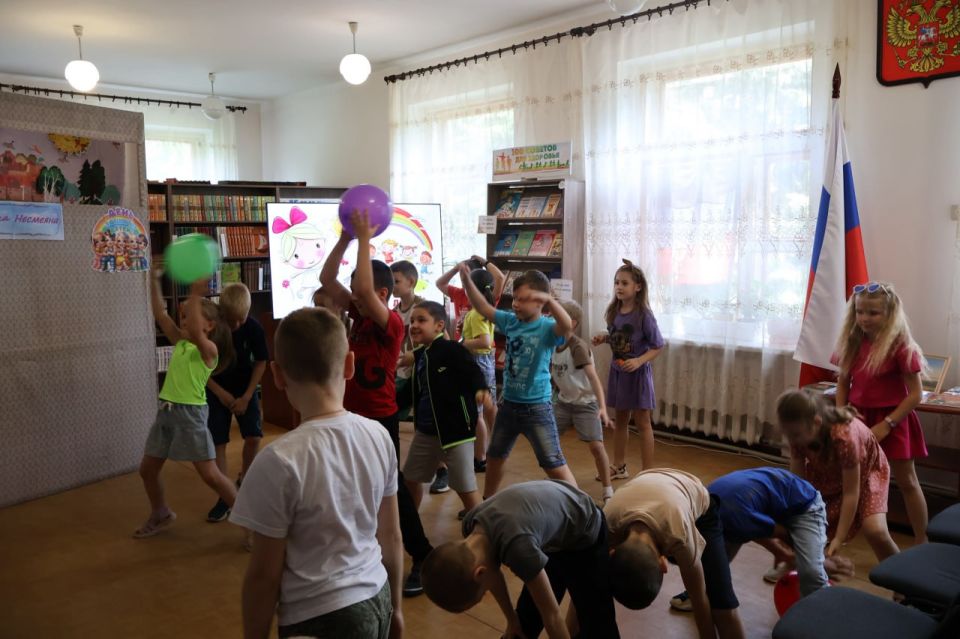 В Кировском районе состоялось игровое мероприятие приуроченное ко Дню защиты детей «Волшебная страна Детство» В Кировском районе состоялось игровое мероприятие приуроченное ко Дню защиты детей «Волшебная страна Детство»