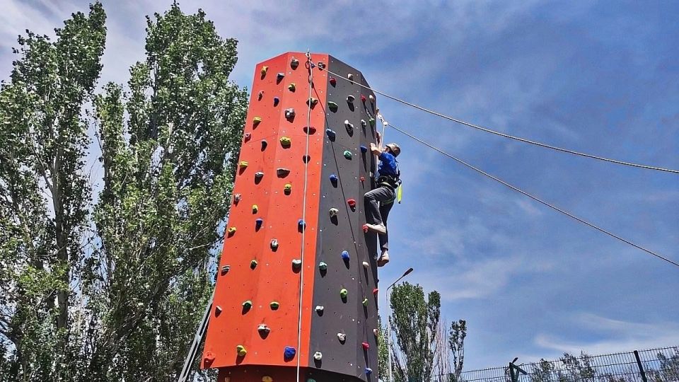 Юные снежнянцы поучаствовали в республиканском слёте школьных спасательных отрядов Юные снежнянцы поучаствовали в республиканском слёте школьных спасательных отрядов