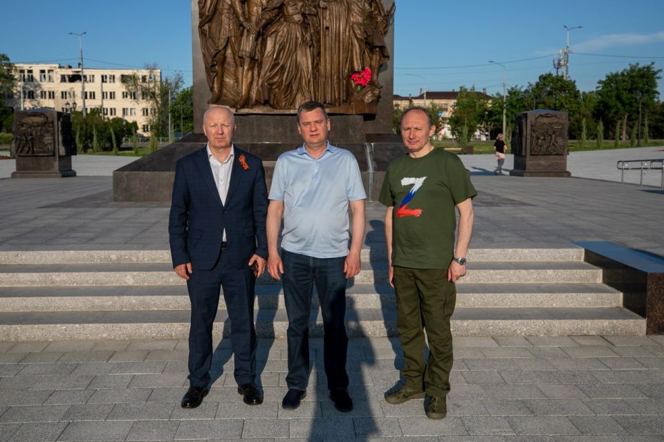 Олег Моргун: Встретил делегацию из Санкт-Петербурга во главе с вице-губернатором Кириллом Поляковым Олег Моргун: Встретил делегацию из Санкт-Петербурга во главе с вице-губернатором Кириллом Поляковым