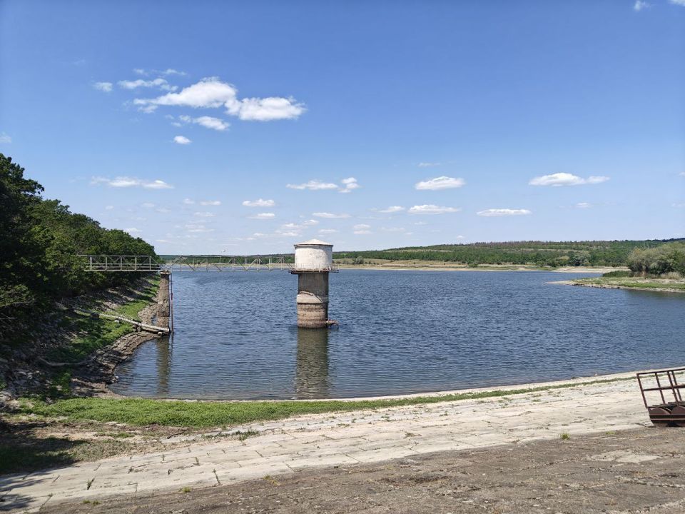 Глава Снежного проверил состояние Грабовского водохранилища Глава Снежного проверил состояние Грабовского водохранилища
