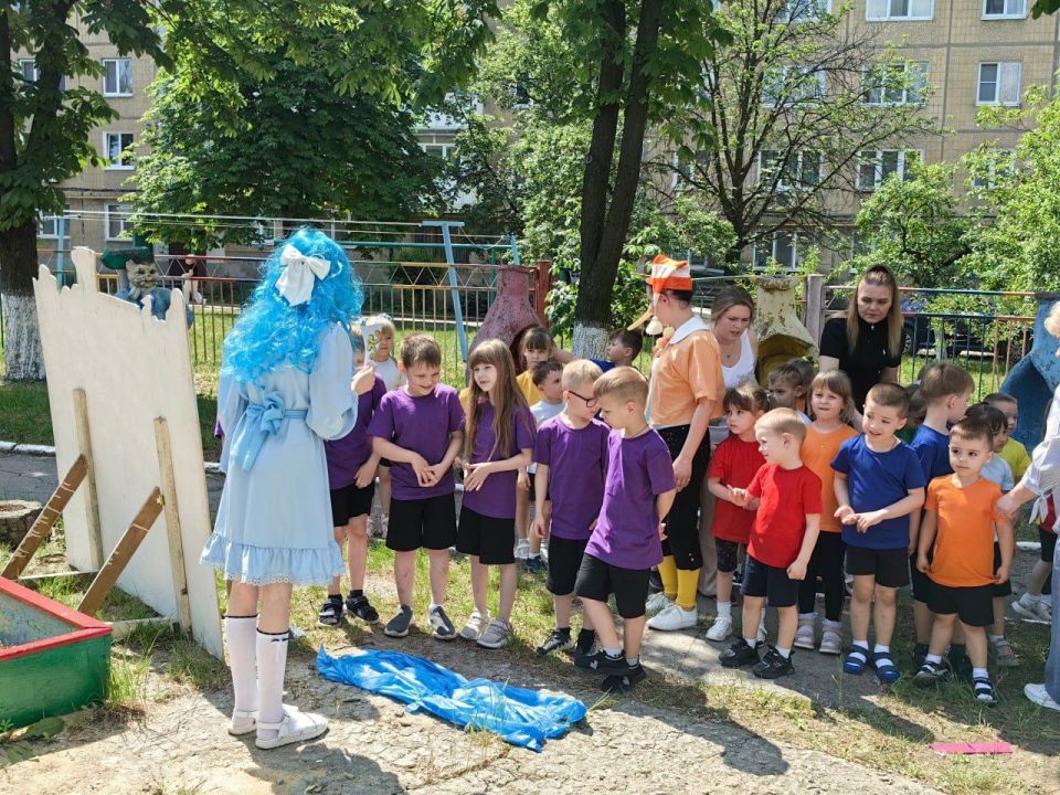 «Поле чудес» в Стране детства «Поле чудес» в Стране детства