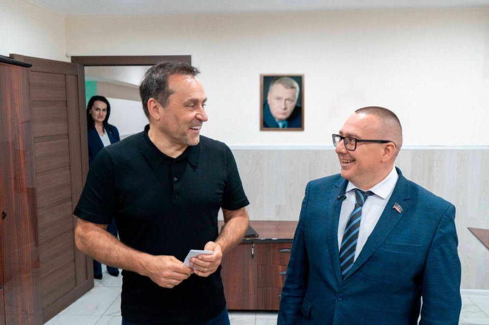 Андрей Крамар с рабочим визитом посетил Енакиево Андрей Крамар с рабочим визитом посетил Енакиево