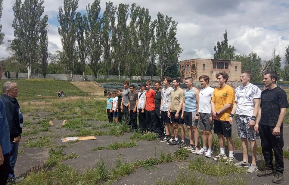 31.05.2025 на городском стадионе состоялось личное первенство города Харцызска по воркауту