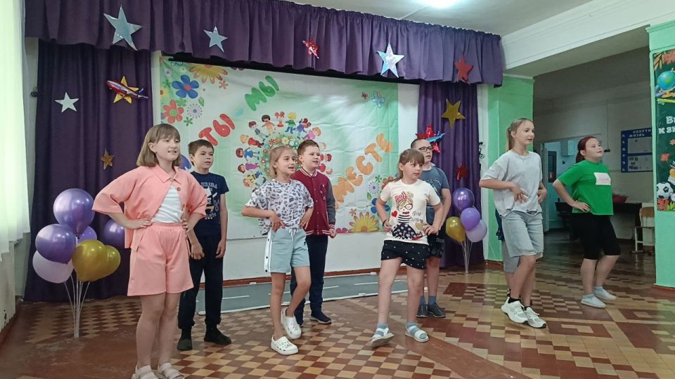 Александр Шатов: Сегодня в Шахтерском муниципальном округе сегодня начали свою работу 13 пришкольных лагерей Александр Шатов: Сегодня в Шахтерском муниципальном округе сегодня начали свою работу 13 пришкольных лагерей