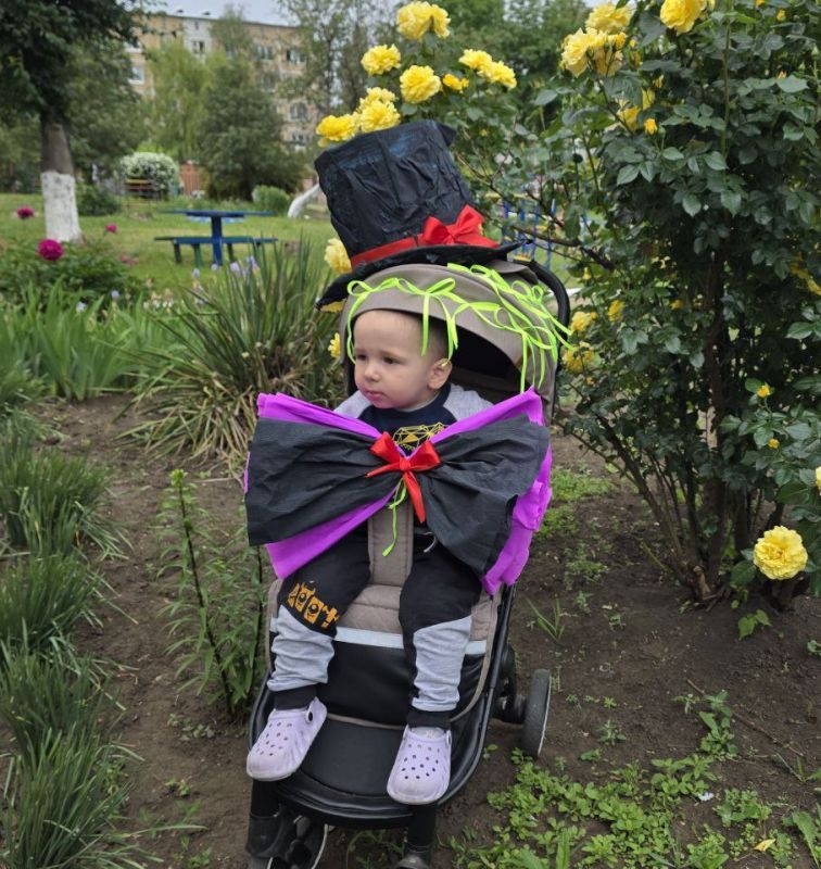 В честь Международного Дня защиты детей состоялась патриотическая акция «Парад колясок» партии "Единая Россия" и сегодня с удовольствием поздравили самых креативных участников В честь Международного Дня защиты детей состоялась патриотическая акция «Парад колясок» партии "Единая Россия" и сегодня с удовольствием поздравили самых креативных участников
