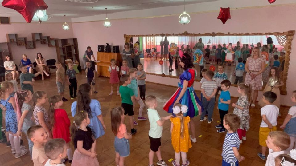 02.06.2025 года в ГКДОУ «Детский сад № 50 «Лелея» прошел замечательный праздник «Здравствуй лето!», посвященный Дню защиты детей 02.06.2025 года в ГКДОУ «Детский сад № 50 «Лелея» прошел замечательный праздник «Здравствуй лето!», посвященный Дню защиты детей