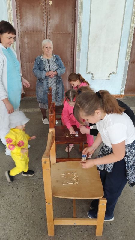 В рамках партийного проекта #КультураМалойРодины, 01.06.2025г. музей истории села Октябрьское совместно с СДК и библиотекой провели мероприятие, посвященное Дню Защиты детей В рамках партийного проекта #КультураМалойРодины, 01.06.2025г. музей истории села Октябрьское совместно с СДК и библиотекой провели мероприятие, посвященное Дню Защиты детей