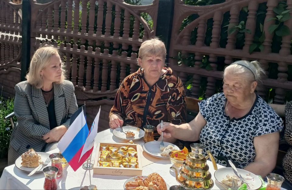 Наталья Бегуненко: Петровский район принял участие во Всероссийской акции «Международный день соседей» по партийному проекту «Школа ЖКХ» Наталья Бегуненко: Петровский район принял участие во Всероссийской акции «Международный день соседей» по партийному проекту «Школа ЖКХ»