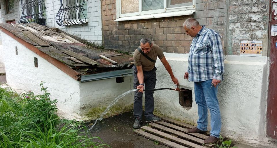 Наталья Бегуненко: В рамках проекта «УПРАВДОМ» партии Единая Россия организован комиссионный выезд в составе сотрудников Управы Петровского внутригородского района Администрации городского округа Донецк и представителей МУП... Наталья Бегуненко: В рамках проекта «УПРАВДОМ» партии Единая Россия организован комиссионный выезд в составе сотрудников Управы Петровского внутригородского района Администрации городского округа Донецк и представителей МУП...