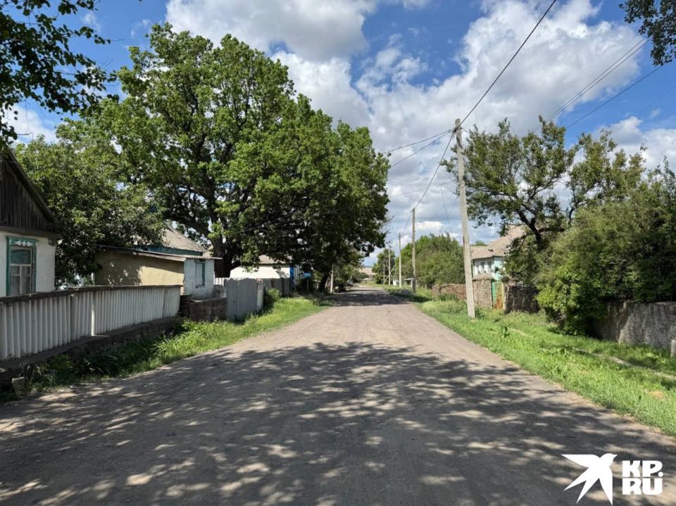 Многие гости Донецкой Народной Республики могут подумать, что Донбасс — это исключительно промышленный регион, где повсюду дымят заводские трубы, а в воздухе витает пыль от шахтных выработок Многие гости Донецкой Народной Республики могут подумать, что Донбасс — это исключительно промышленный регион, где повсюду дымят заводские трубы, а в воздухе витает пыль от шахтных выработок