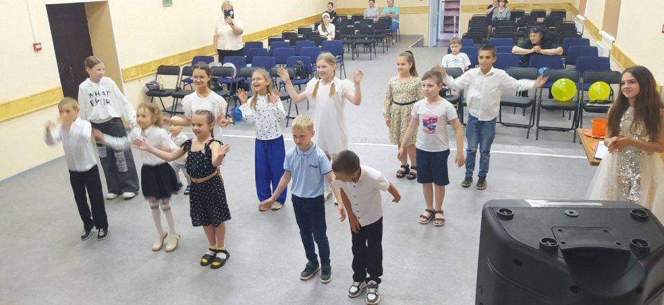 Реализуя мероприятия проекта «Культура малой Родины» Всероссийской политической партии «Единая Россия» в Белосарайском, Портовском сельских клубах, в Мелекинском Дворце народного творчества прошли мероприятия ко Дню Защиты... Реализуя мероприятия проекта «Культура малой Родины» Всероссийской политической партии «Единая Россия» в Белосарайском, Портовском сельских клубах, в Мелекинском Дворце народного творчества прошли мероприятия ко Дню Защиты...