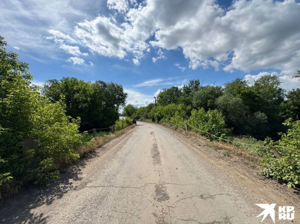 Многие гости Донецкой Народной Республики могут подумать, что Донбасс — это исключительно промышленный регион, где повсюду дымят заводские трубы, а в воздухе витает пыль от шахтных выработок Многие гости Донецкой Народной Республики могут подумать, что Донбасс — это исключительно промышленный регион, где повсюду дымят заводские трубы, а в воздухе витает пыль от шахтных выработок