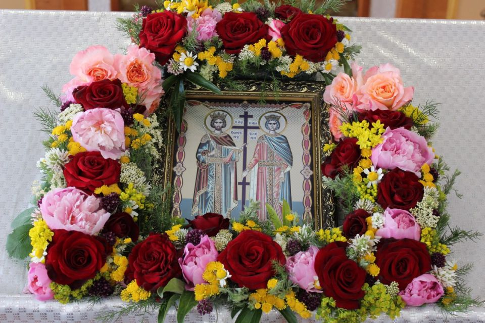 Престольный праздник в Константино-Еленовском храме села Кременёвка Престольный праздник в Константино-Еленовском храме села Кременёвка