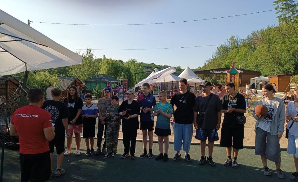 В честь Дня защиты детей на територии городского округа Торез прошел яркий и многогранный праздник под названием «Счастливое детство» В честь Дня защиты детей на територии городского округа Торез прошел яркий и многогранный праздник под названием «Счастливое детство»