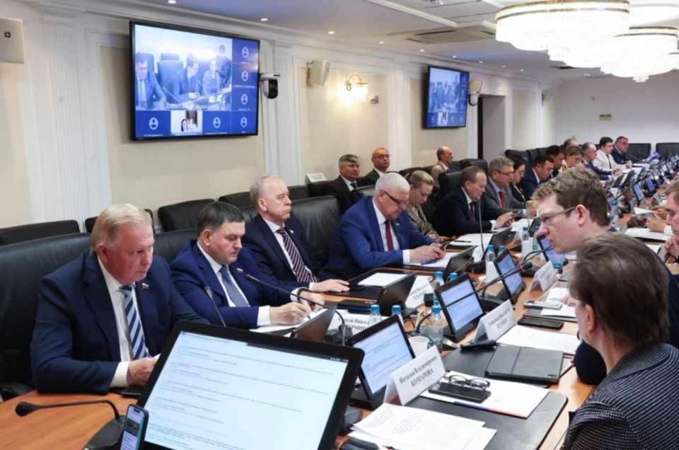 Наталья Никонорова: О совершенствовании законодательства Российской Федерации о государственном контроле (надзоре), муниципальном контроле говорили сегодня во время Круглого стола, организованного Комитетом Совета Федерации... Наталья Никонорова: О совершенствовании законодательства Российской Федерации о государственном контроле (надзоре), муниципальном контроле говорили сегодня во время Круглого стола, организованного Комитетом Совета Федерации...