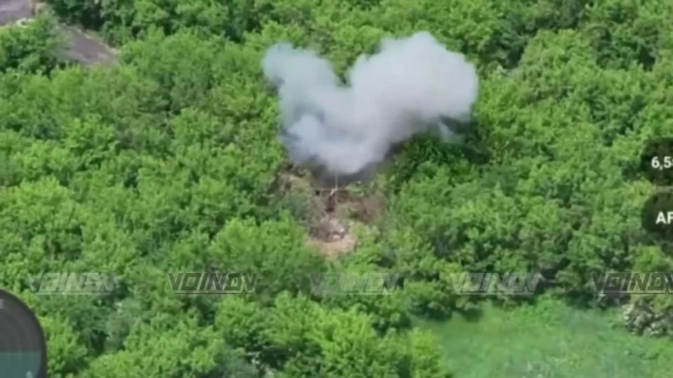 Операторы БпЛА 43 отдельной роты спецназа 29 гвардейской общевойсковой армии уничтожили БГ М119 и САУ 2С1 ВСУ в районе н.п. Запорожье (ДНР)