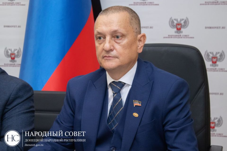 Константин Кузьмин: Сегодня Народный Совет посетили наши добрые друзья из Якутии! Константин Кузьмин: Сегодня Народный Совет посетили наши добрые друзья из Якутии!