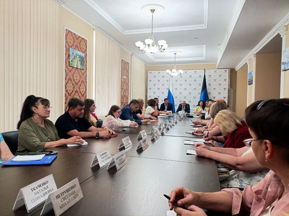 Анна Кондрыкинская: Кадровый дефицит в сфере ЖКХ — серьёзная проблема Анна Кондрыкинская: Кадровый дефицит в сфере ЖКХ — серьёзная проблема