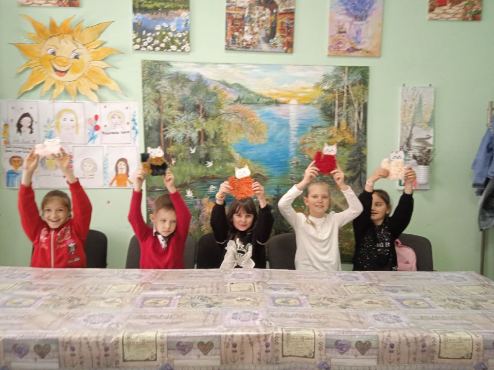 В рамках партийного проекта #КультураМалойРодины с 1 июня 2025 года в МБУ "Новотроицкий ДК "Горняк" проходит выставка "Мир фантазии и красок", посвященная Дню защиты детей, созданная участниками кружка "Карандашик" В рамках партийного проекта #КультураМалойРодины с 1 июня 2025 года в МБУ "Новотроицкий ДК "Горняк" проходит выставка "Мир фантазии и красок", посвященная Дню защиты детей, созданная участниками кружка "Карандашик"