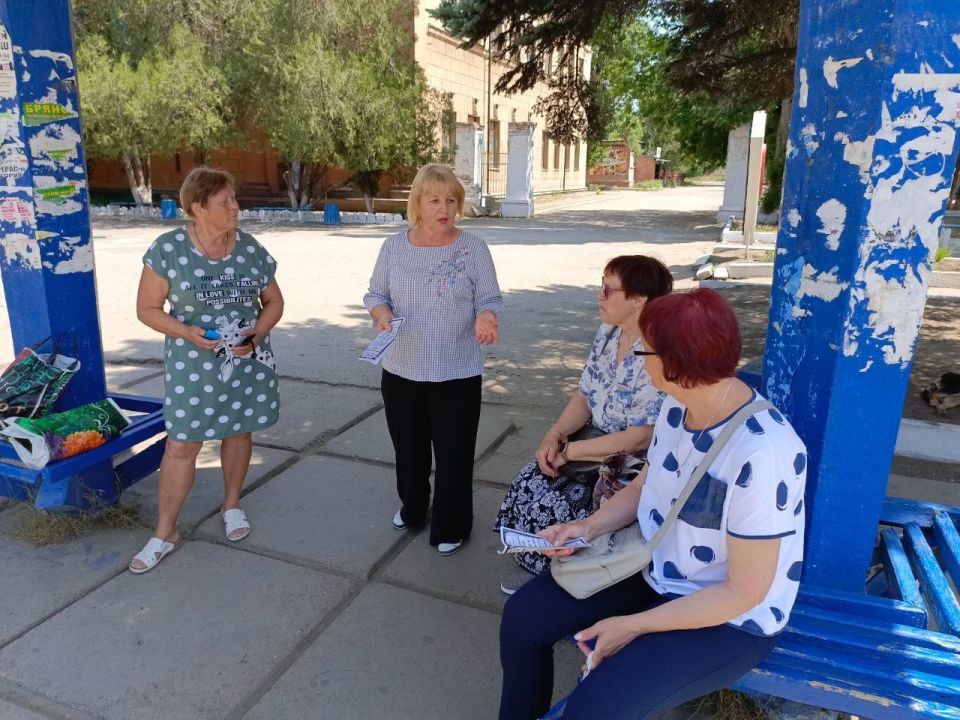 В рамках Всемирного дня окружающей среды, который ежегодно отмечается 5 июня, сотрудники Зугрэсской библиотеки-филиала №3 провели акцию под названием «Защитим природу, сохраним себя» с целью обратить внимание жителей на... В рамках Всемирного дня окружающей среды, который ежегодно отмечается 5 июня, сотрудники Зугрэсской библиотеки-филиала №3 провели акцию под названием «Защитим природу, сохраним себя» с целью обратить внимание жителей на...