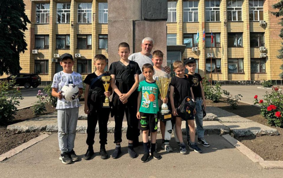 С 31 мая по 01 июня в городе Москва проходил Всероссийский футбольный фестиваль «Путь домой», в котором приняли участие юные футболисты с Тельмановского муниципального округа С 31 мая по 01 июня в городе Москва проходил Всероссийский футбольный фестиваль «Путь домой», в котором приняли участие юные футболисты с Тельмановского муниципального округа