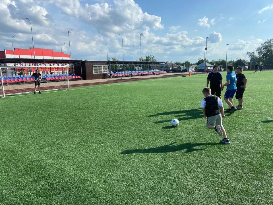 Спорт объединяет. В рамках партийных проектов «Выбор сильных» и «Детский спорт» Всероссийской политической партии «Единая Россия» для воспитанников секции по вольной борьбе прошли спортивные игры «Спорт объединяет» Спорт объединяет. В рамках партийных проектов «Выбор сильных» и «Детский спорт» Всероссийской политической партии «Единая Россия» для воспитанников секции по вольной борьбе прошли спортивные игры «Спорт объединяет»