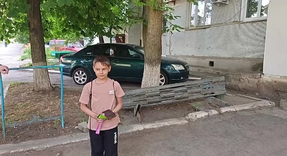 Врио губернатора Свердловской области Денис Паслер приехал с рабочей поездкой в подшефный Тельмановский мунокруг ДНР