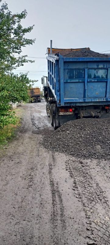 Безопасность и комфорт: на улице Донецкой ремонтируют дорожное полотно Безопасность и комфорт: на улице Донецкой ремонтируют дорожное полотно