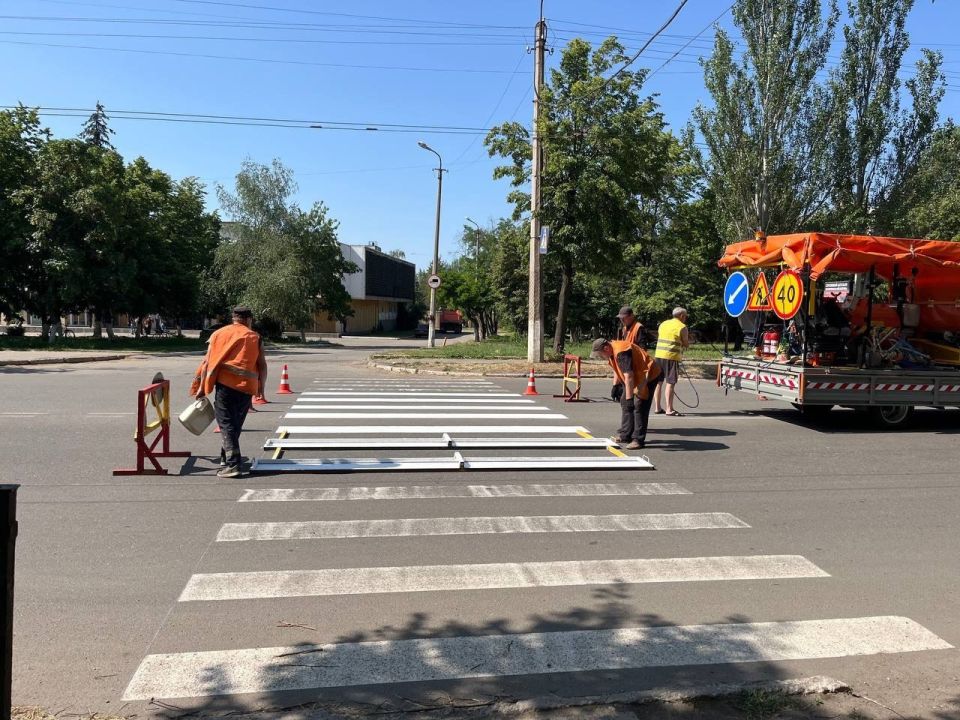 МУП «Простор» ежедневно выполняет все необходимые работы по содержанию городских улиц МУП «Простор» ежедневно выполняет все необходимые работы по содержанию городских улиц