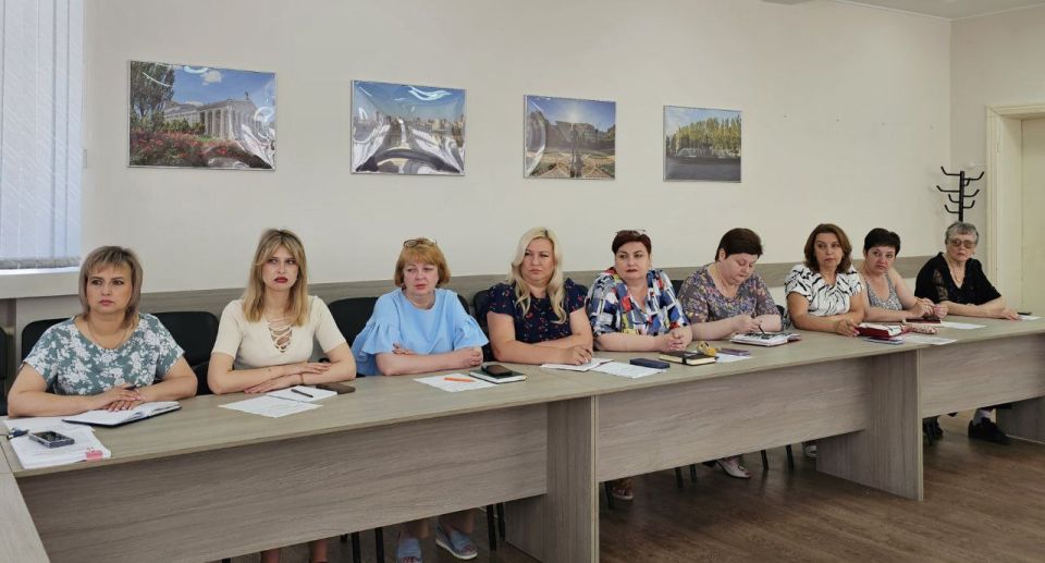 Татьяна Копылова: Сегодня, 4 июня, на аппаратном совещании Управы Ворошиловского внутригородского района Администрации городского округа Донецк обсуждались вопросы жизнедеятельности района, а именно: Татьяна Копылова: Сегодня, 4 июня, на аппаратном совещании Управы Ворошиловского внутригородского района Администрации городского округа Донецк обсуждались вопросы жизнедеятельности района, а именно:
